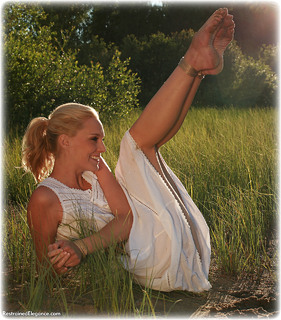 Bondage photo pic picture Ariel Anderssen rope bondage, barefoot, outdoor