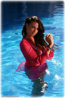 Bondage photo pic picture Elle Tyler barefoot, metal bondage, outdoor